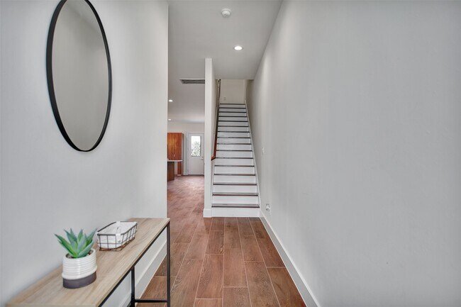 Building Photo - 5507 Robusto Pl