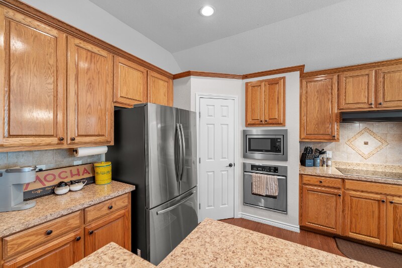 Building Photo - 11350 Balcones Dr