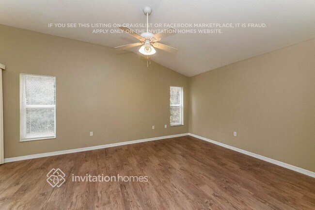 Building Photo - 11801 Acorn Woods Terrace