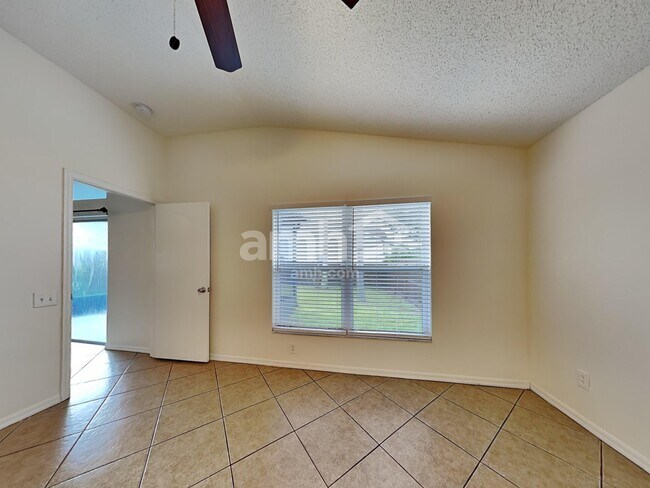 Building Photo - 10603 Cami Ct