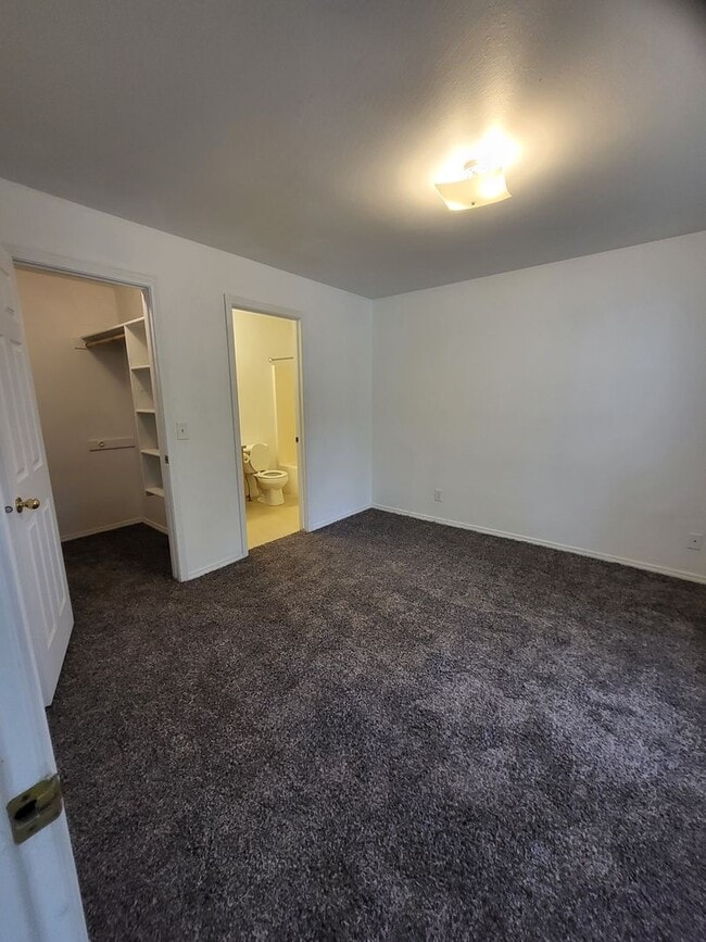 Building Photo - Cute Boise apartment