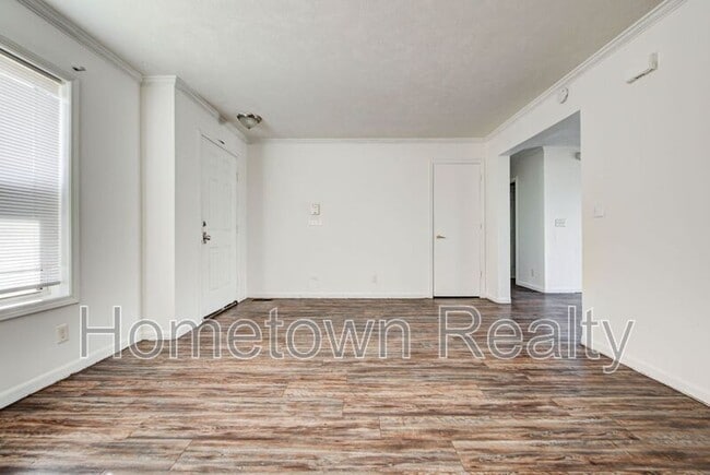 Building Photo - 2701 S Phillips Ave