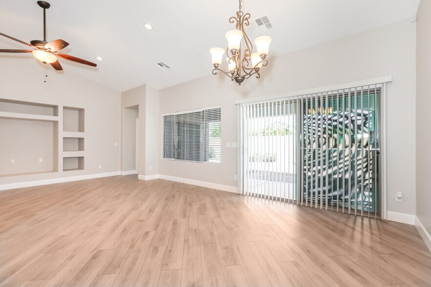 Building Photo - 1846 W Half Moon Cir