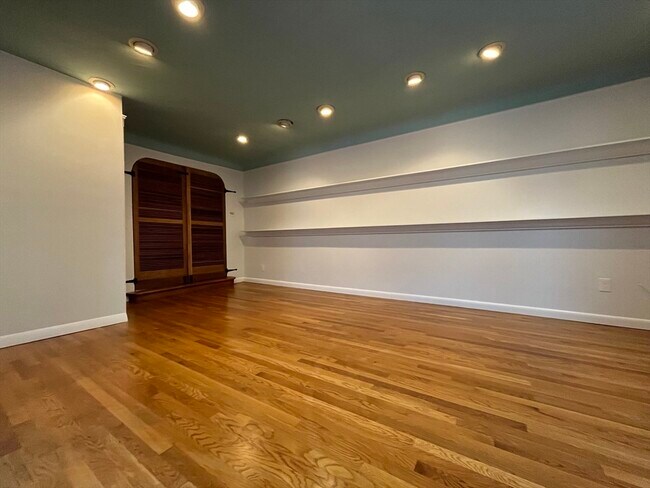 Building Photo - 254 Rantoul St