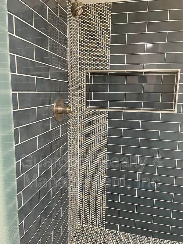 Building Photo - 2930 E Elm St