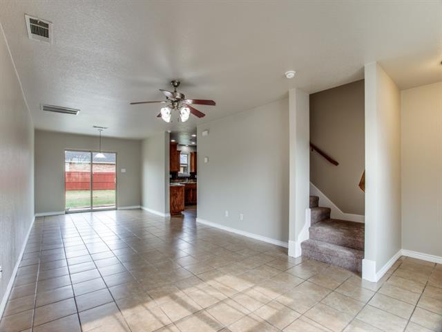 Building Photo - 1208 Boxwood Dr