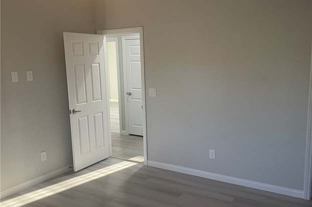 Building Photo - 4966 Andover Dr