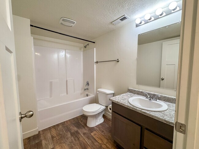 Building Photo - 531 S 850 E