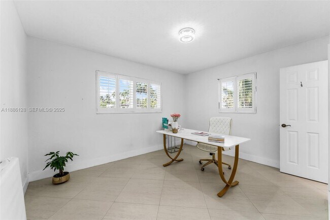 Building Photo - 4301 SW 85th Ave