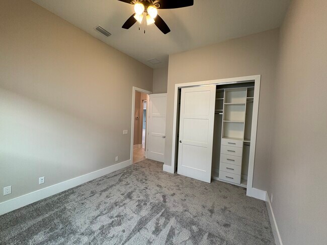 Building Photo - 547 Sanctuary Golf Pl