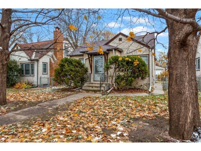 Primary Photo - 5449 42nd Ave S