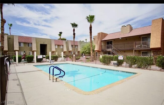 Building Photo - 5180 Indian River Dr