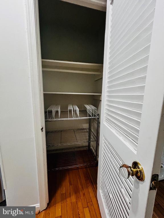 Building Photo - 225 10th St NE