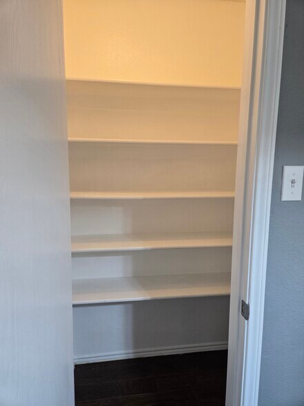 Building Photo - 5111 Welbeck Ct
