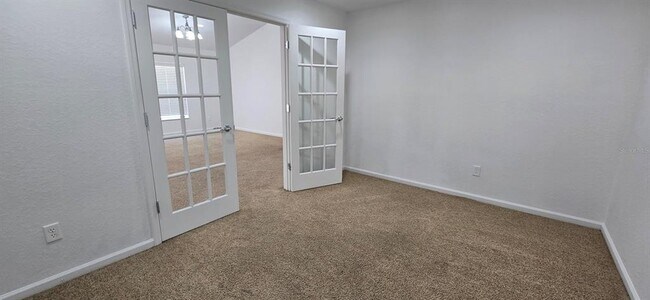 Building Photo - 4170 SW 47th Ct