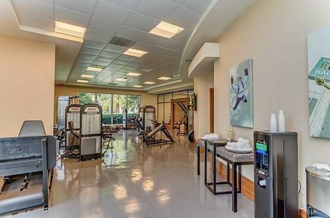 Building Photo - Luxury spacious 1-bedroom apartment with b...