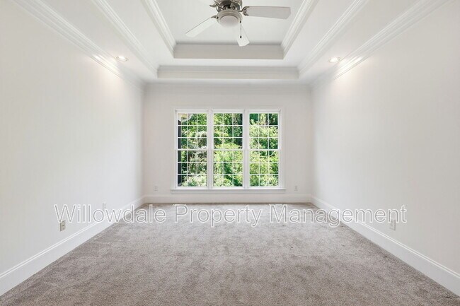 Building Photo - 223 Kinvara Ct
