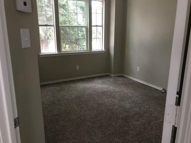 Building Photo - 544 Langston St