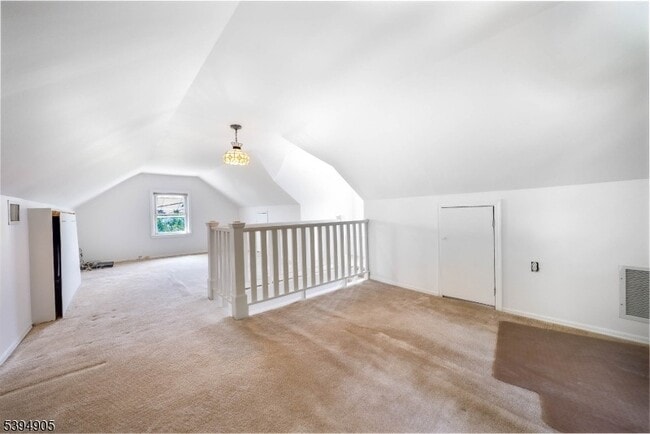 Building Photo - 85 Barrows Ave