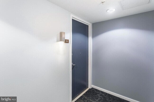 Building Photo - 157 Fleet St