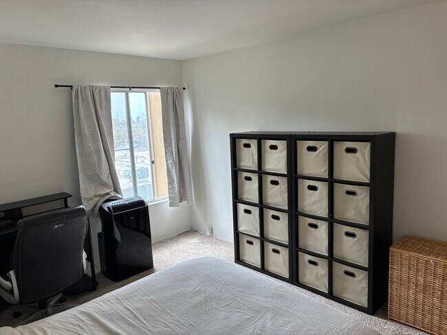 Building Photo - 1775 Diamond St