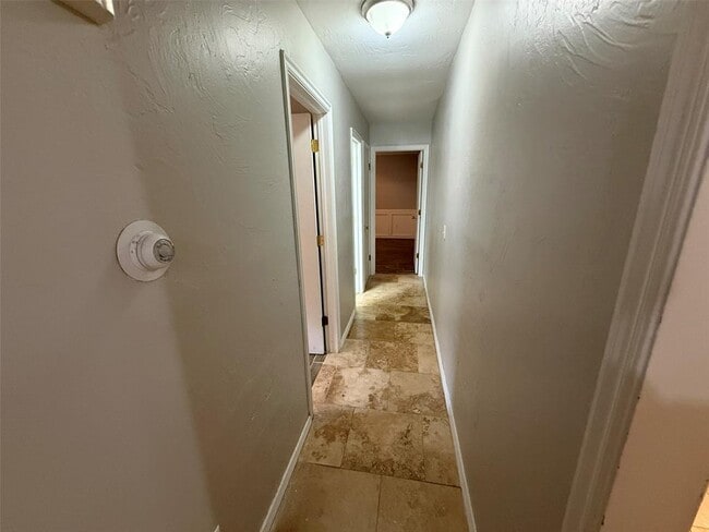 Building Photo - 8521 NW 121st St