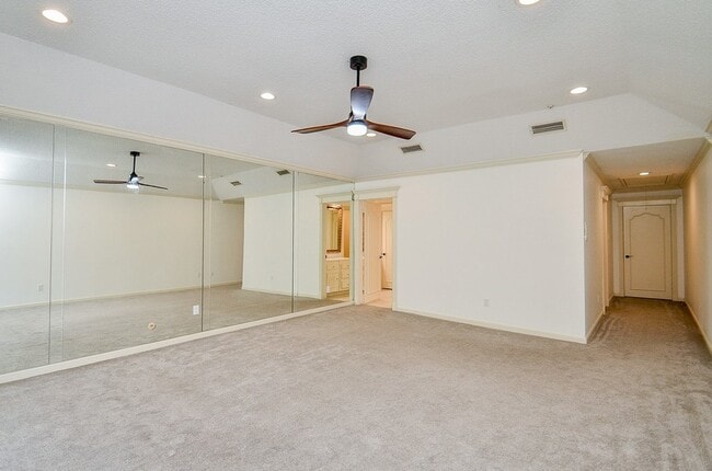 Building Photo - 44 Bayou Pointe Dr