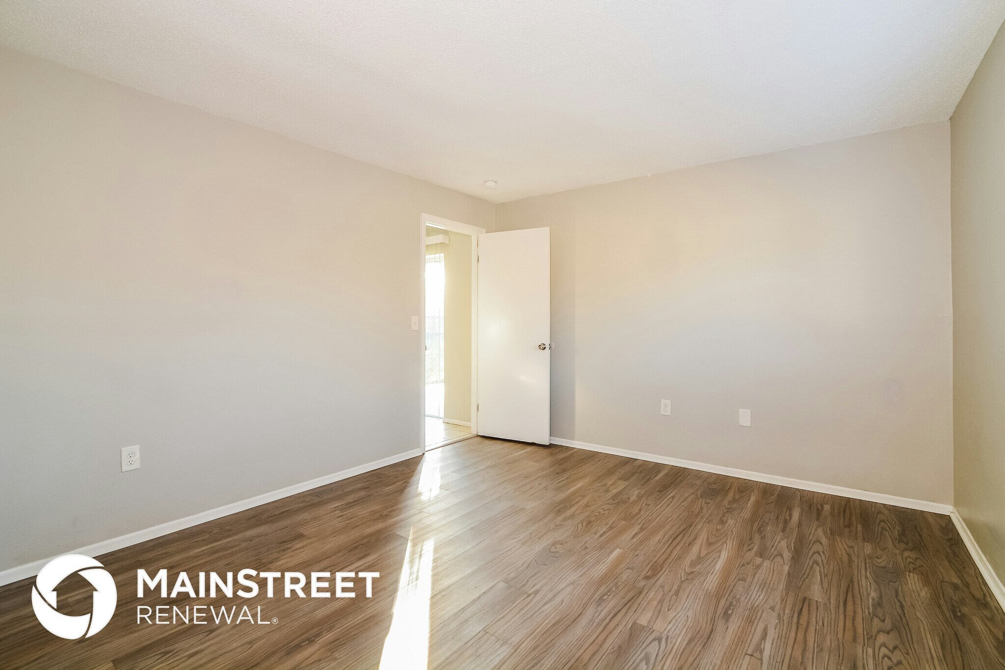 Building Photo - 2000 Burning Tree Dr