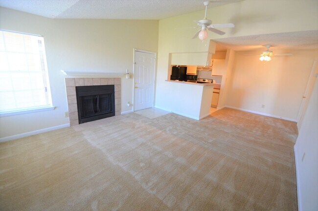 Building Photo - ORLANDO: Regency Gardens, AVAILABLE  NOVEM...