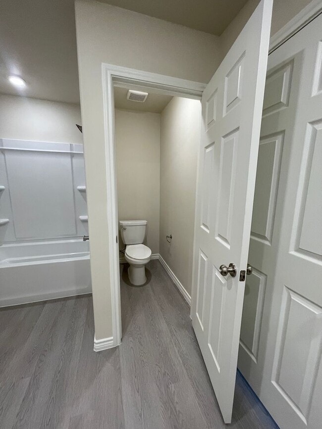 Building Photo - Flexible Lease Options, Bigger Savings!