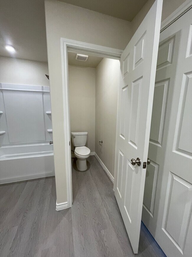 Building Photo - Limited-Time Move-In Special!