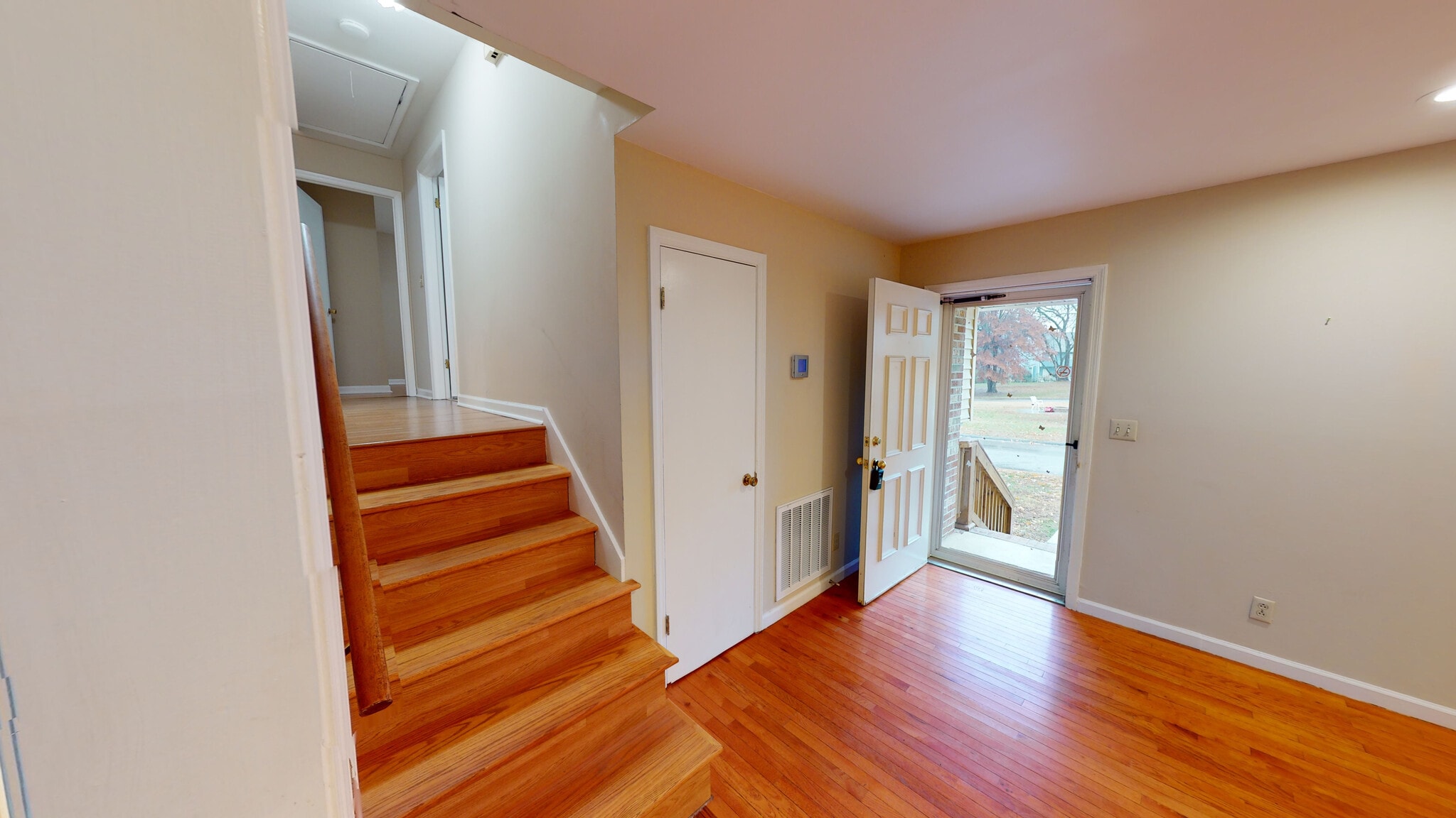 Building Photo - 3076 Speicher Cir