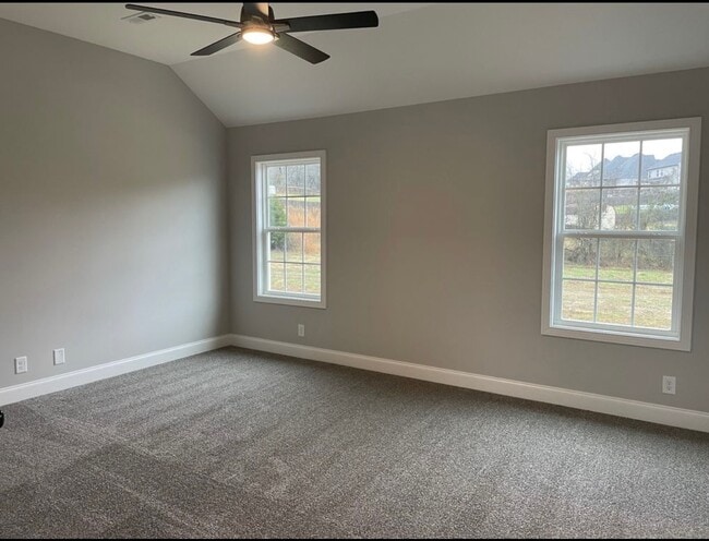 Building Photo - 3084 Timberdale Dr