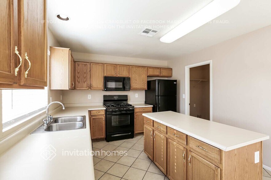 Building Photo - 4423 Scarlet Sea Ave