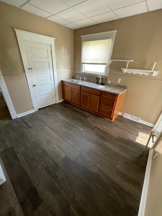 New Cabinets,Sink, paint and flooring in kitchen - 2611 Lawrence Ave