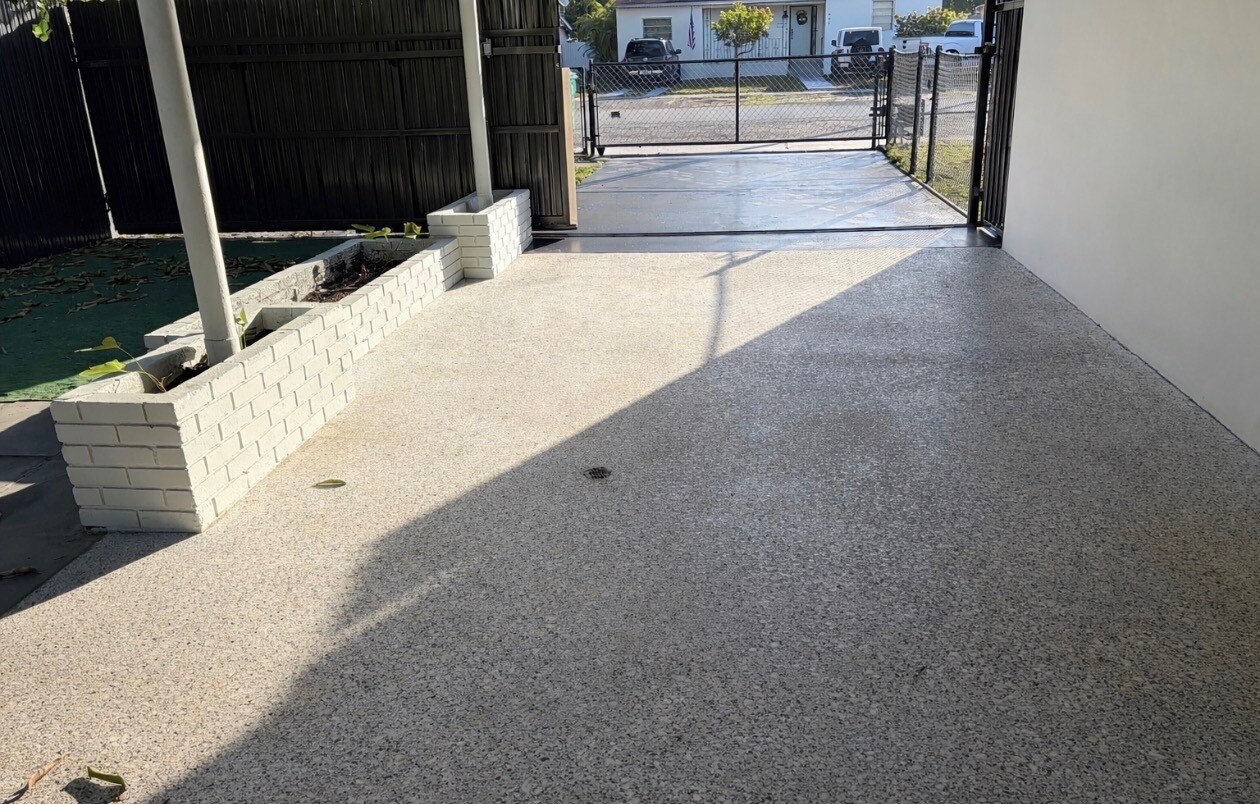 Building Photo - 900 NW 32nd Ave