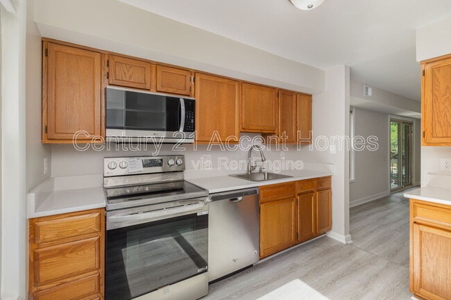 Building Photo - 1746 Dogwood Dr