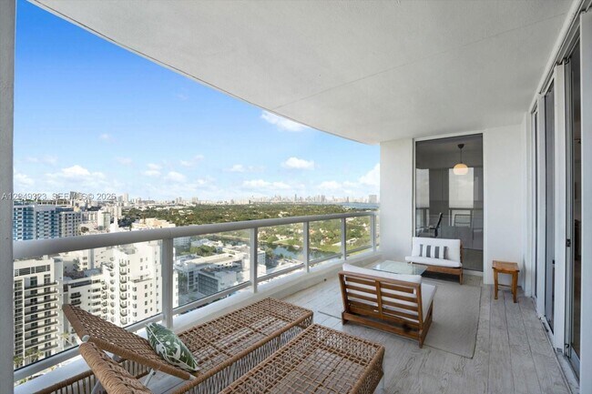 Building Photo - 4201 Collins Ave