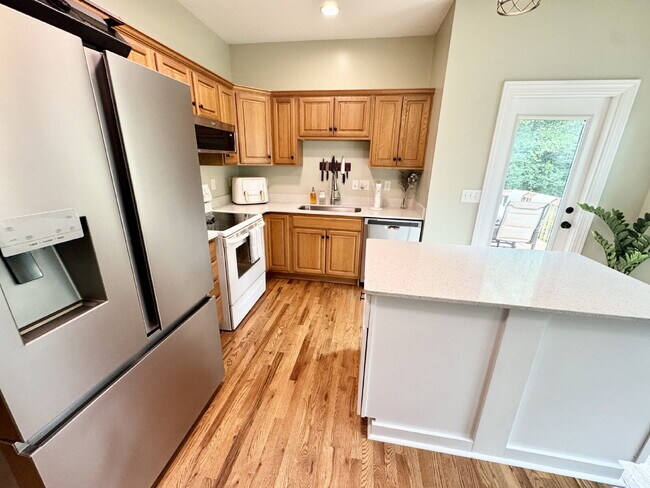 Building Photo - Beautiful 3 bedroom home in Providence Ridge, Seneca