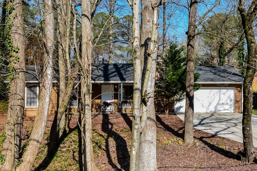 Primary Photo - 2464 Hewatt Rd