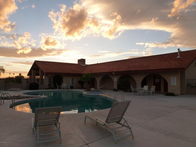 Building Photo - 5602 N Camino Del Sol