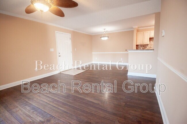 Building Photo - 3774 Hitchcock Way