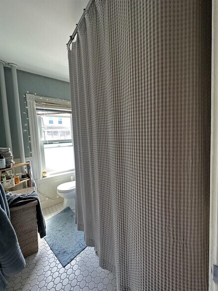 Building Photo - 100 Woodstock St