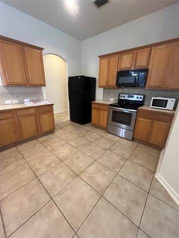 Building Photo - 7216 Kentish Dr