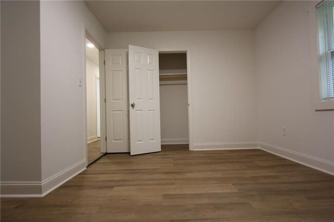 Building Photo - 3533 Larkspur Terrace