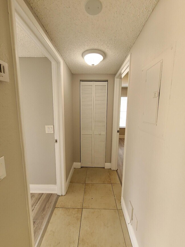 Building Photo - 1460 Windorah Way