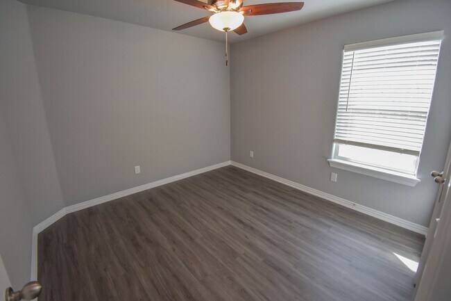 Building Photo - 3 Bedroom 2 Bath Home in Prairie Grove