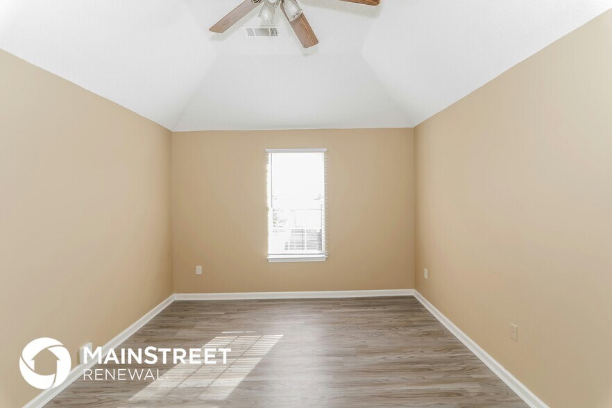 Building Photo - 4479 Cleopatra Cove N
