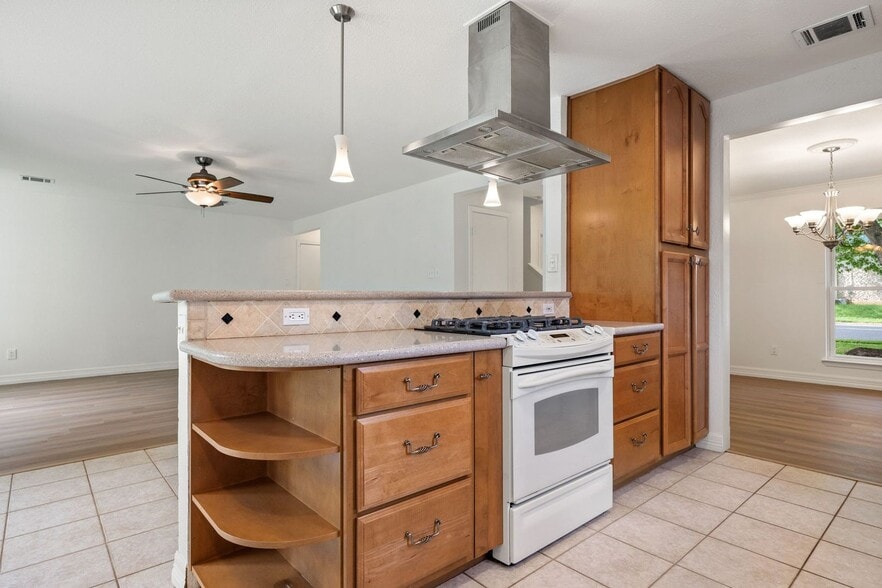 Building Photo - 11811 Carshalton Dr