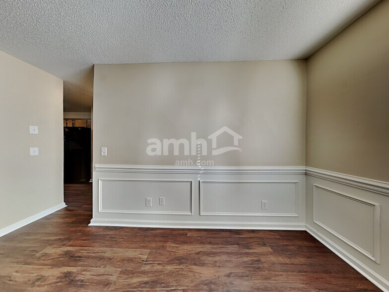 Building Photo - 101 Mills Run Dr